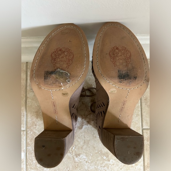 Vince Camuto Tarita Laser Cutout Lace Up Tan Heels—Women’s Size 7 - Picture 5 of 5